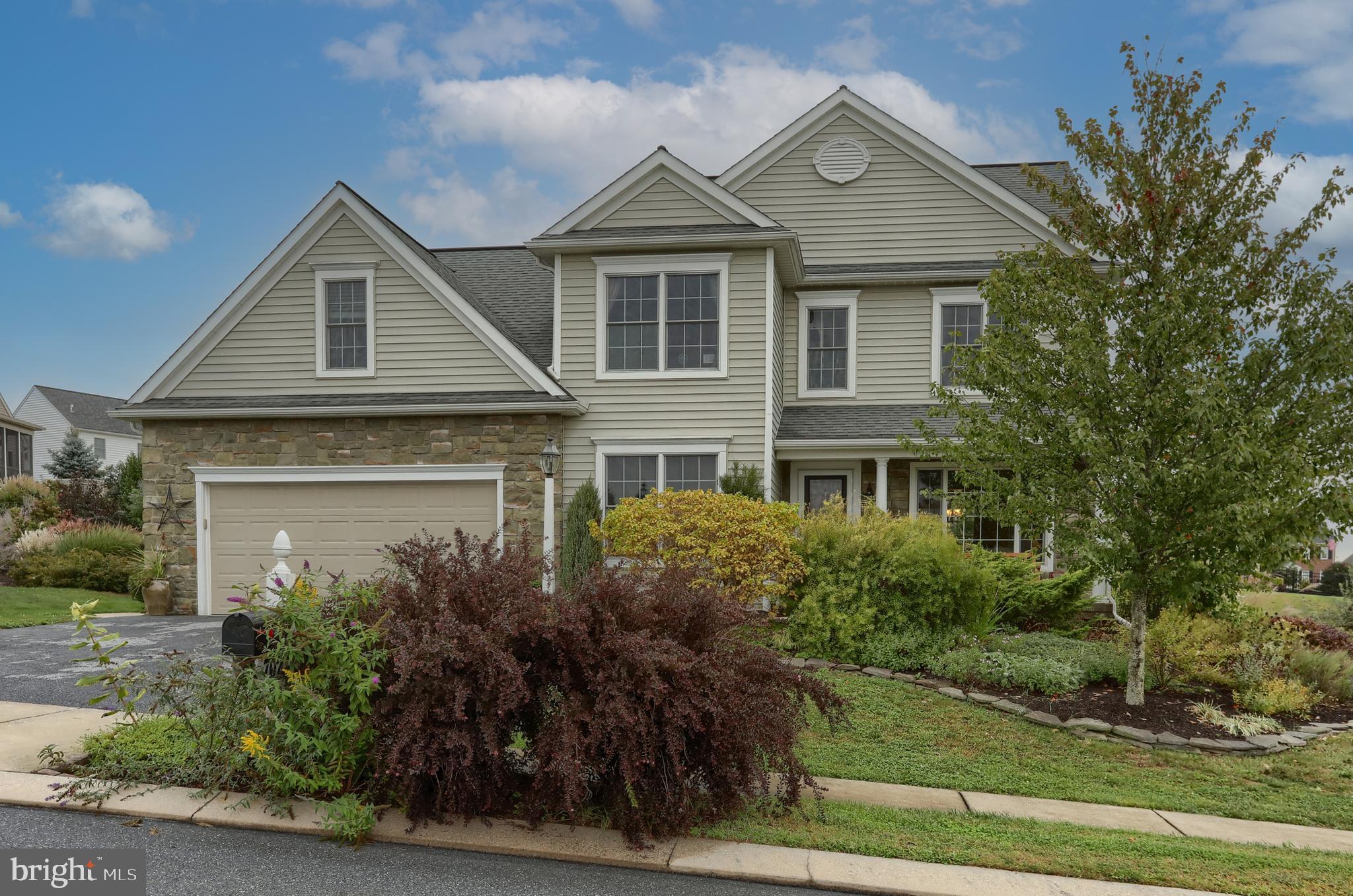 KENDALE OAKS - Residential