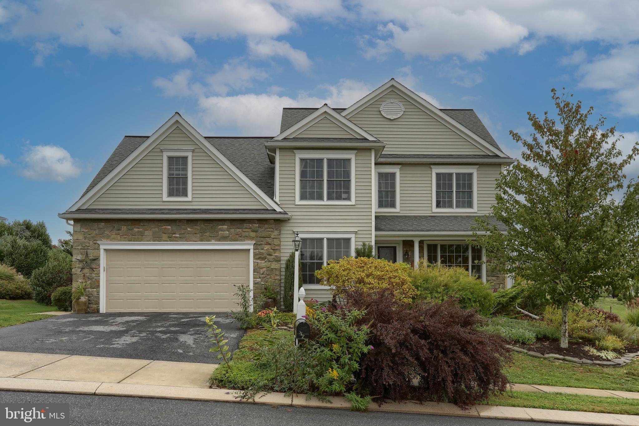 KENDALE OAKS - Residential