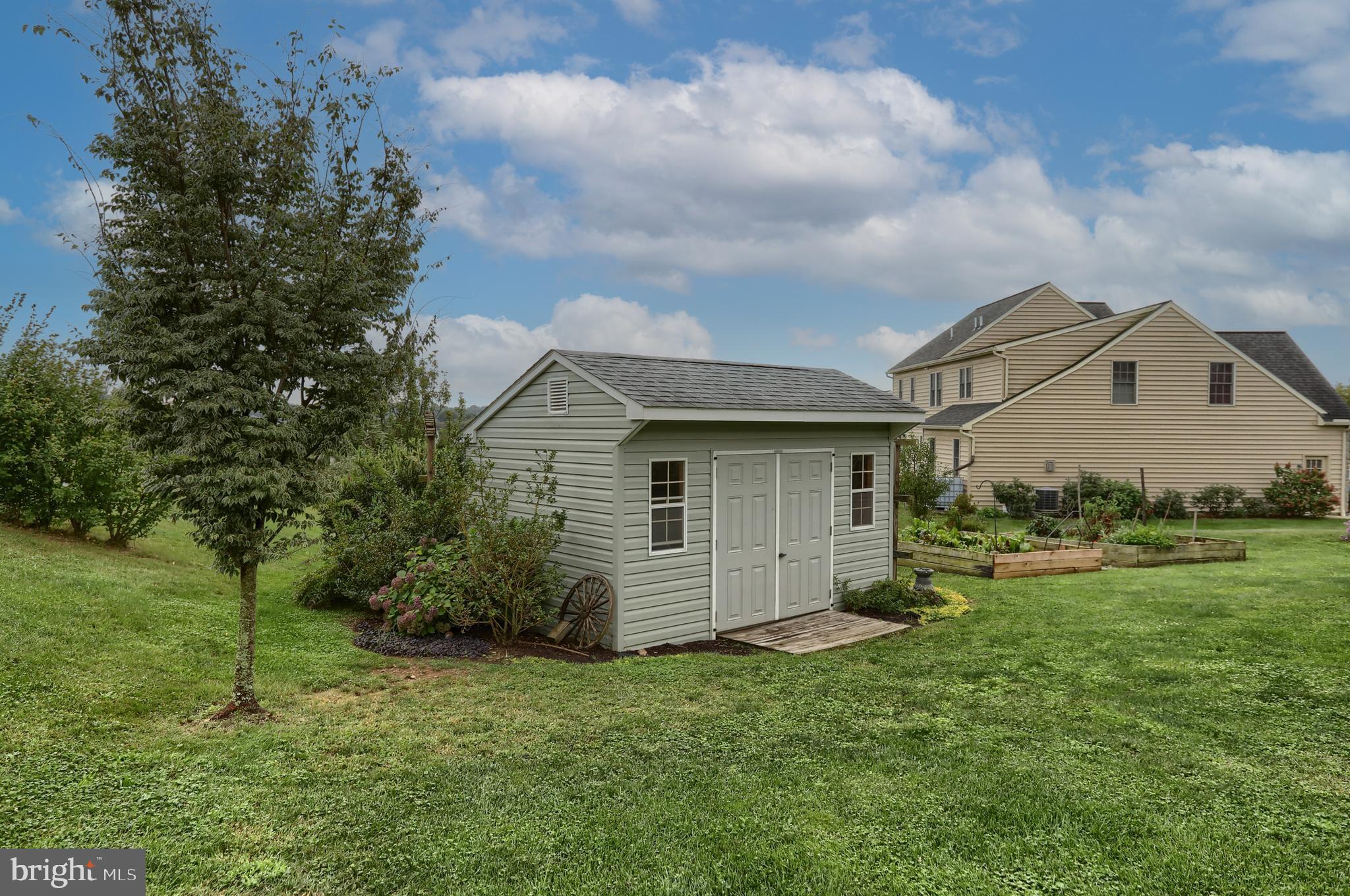 KENDALE OAKS - Residential