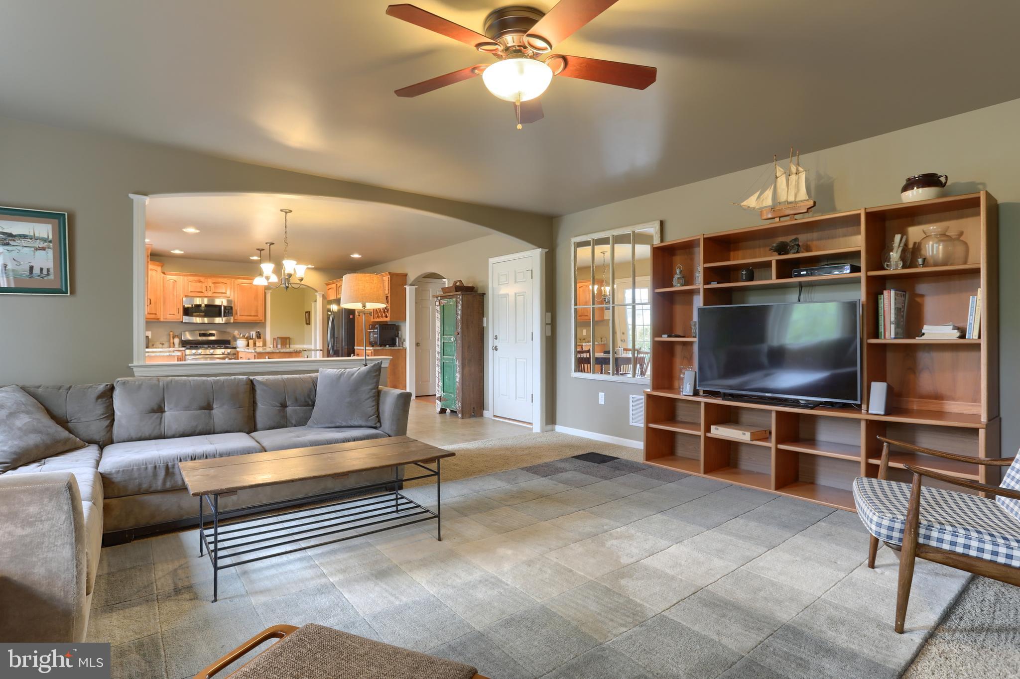 KENDALE OAKS - Residential