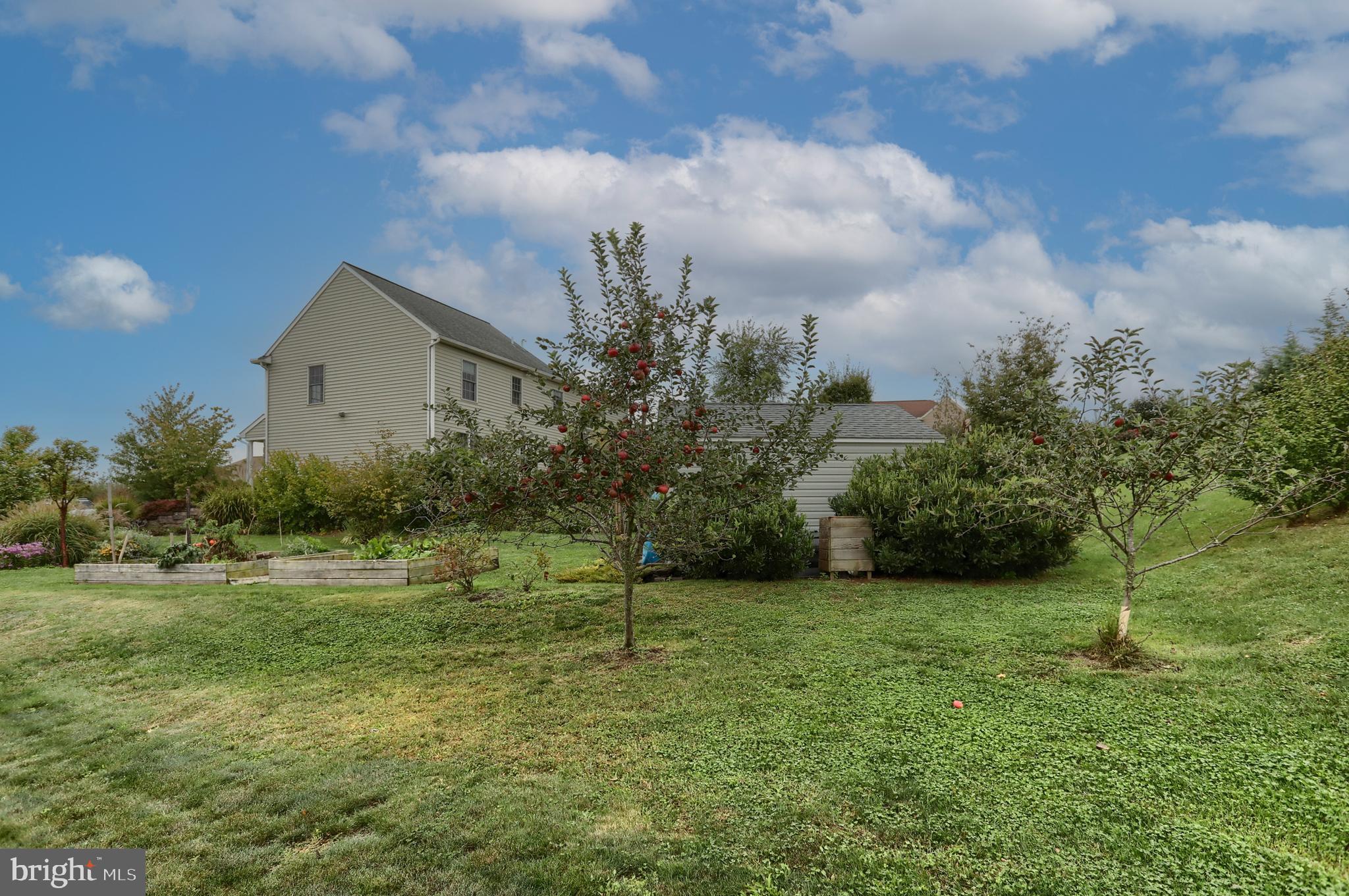 KENDALE OAKS - Residential