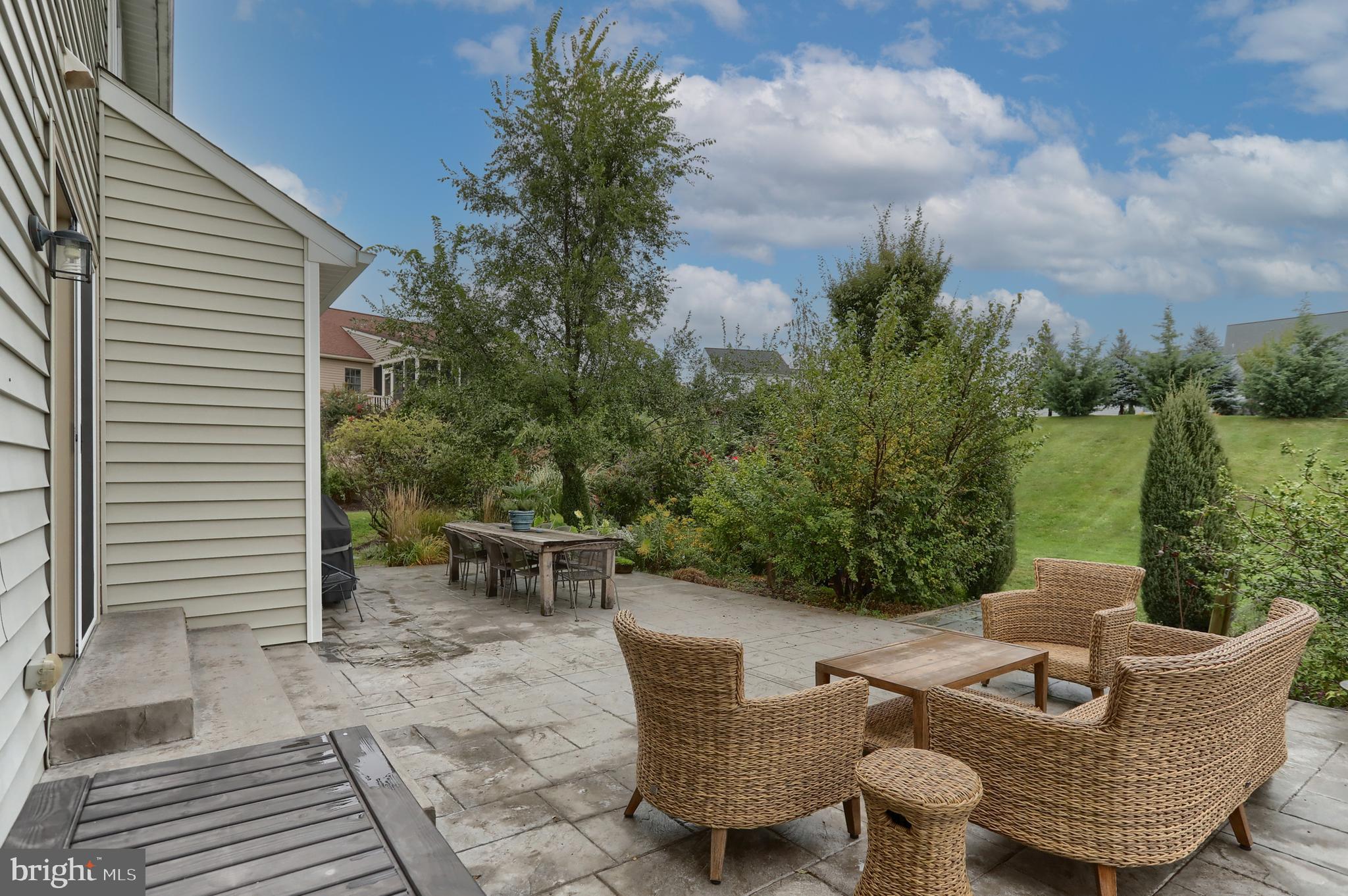 KENDALE OAKS - Residential