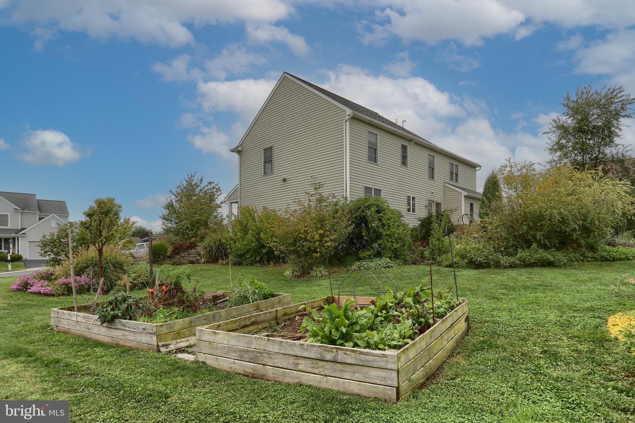 KENDALE OAKS - Residential