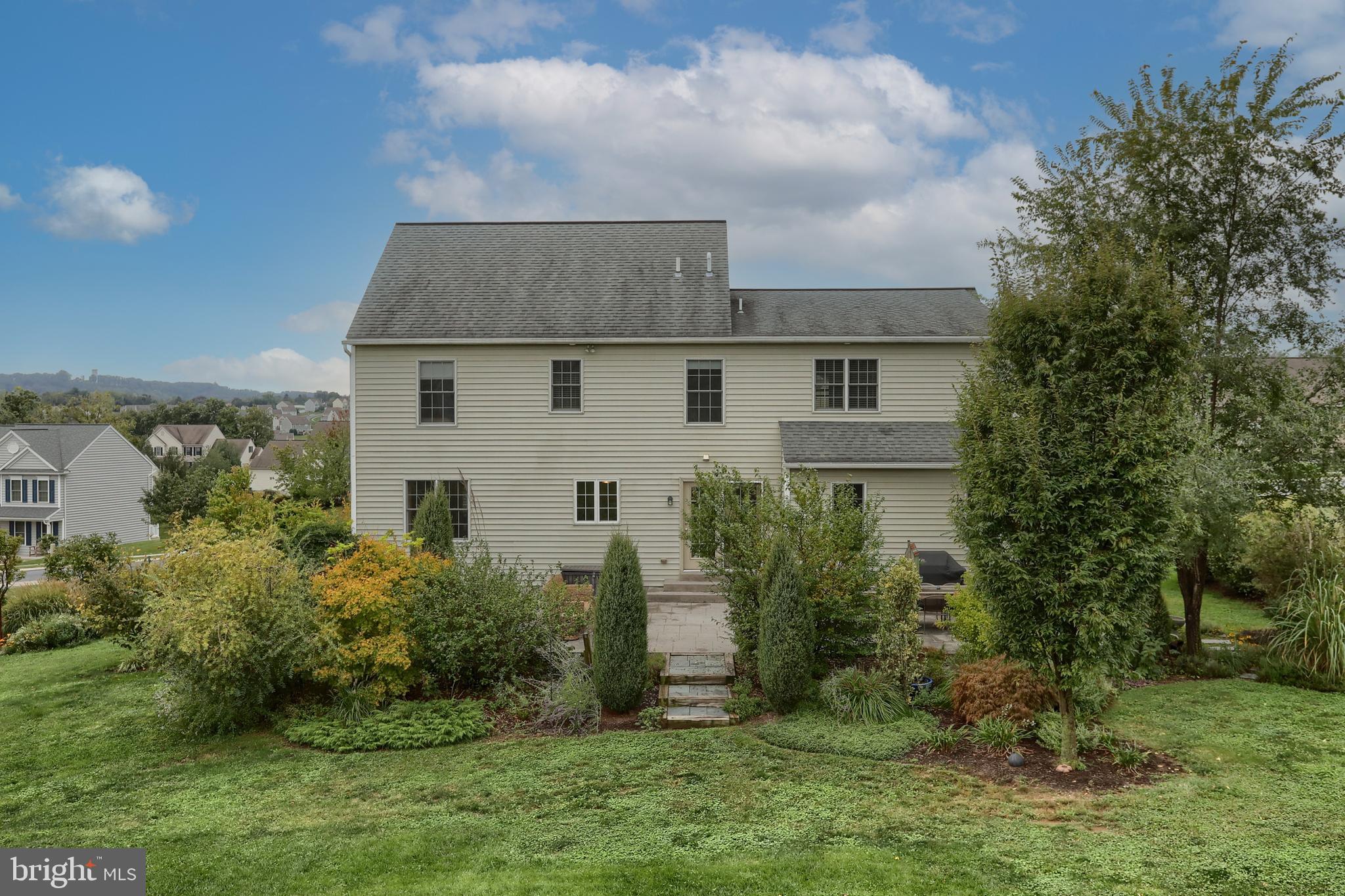 KENDALE OAKS - Residential