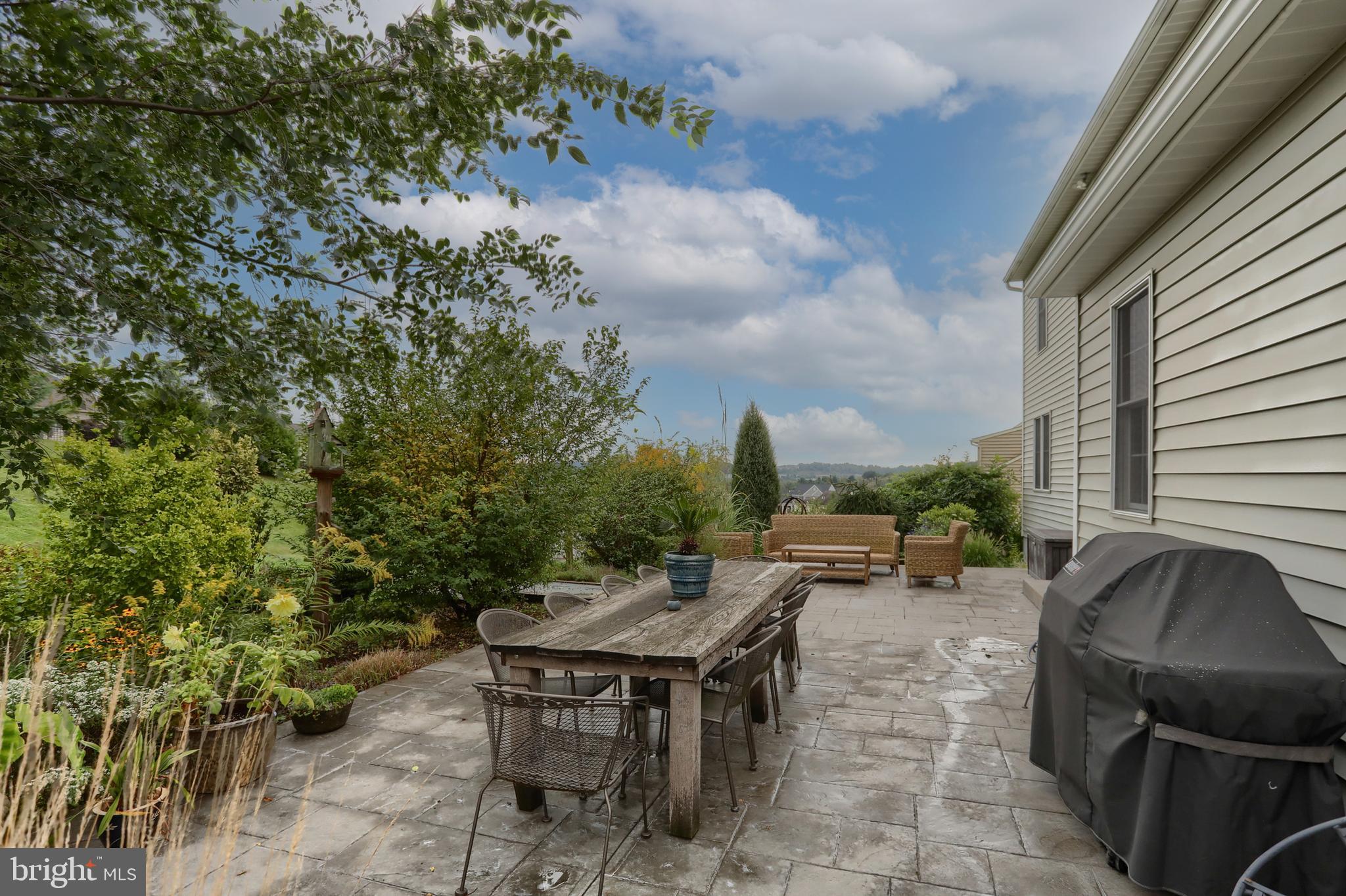 KENDALE OAKS - Residential