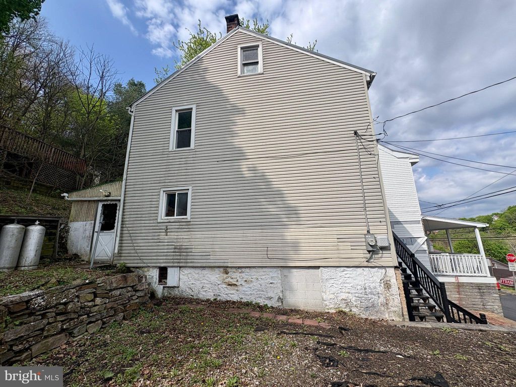 Photo of 436 W Savory Street, POTTSVILLE, PA 17901 (MLS # PASK2025274)