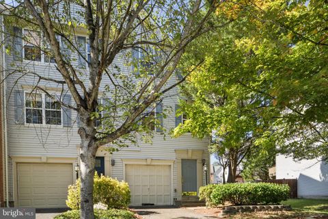 8432 LIMBAUGH WAY BRISTOW VA 20136