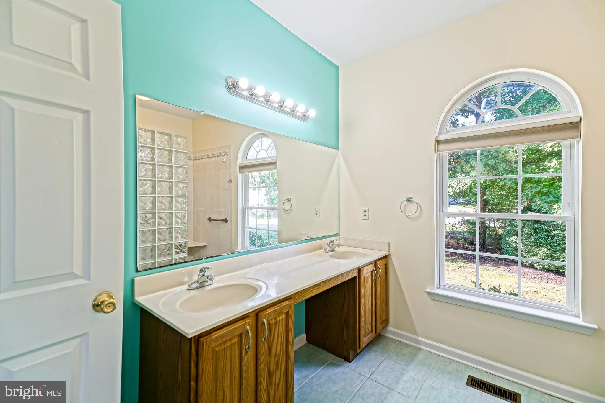 Milton, Delaware 19968, United States, 3 Bedrooms Bedrooms, ,3 BathroomsBathrooms,Residential,Pending,229389