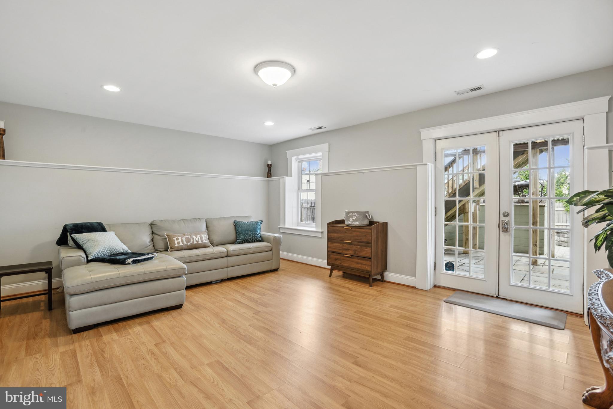 FREDERICKSBURG CITY - Residential