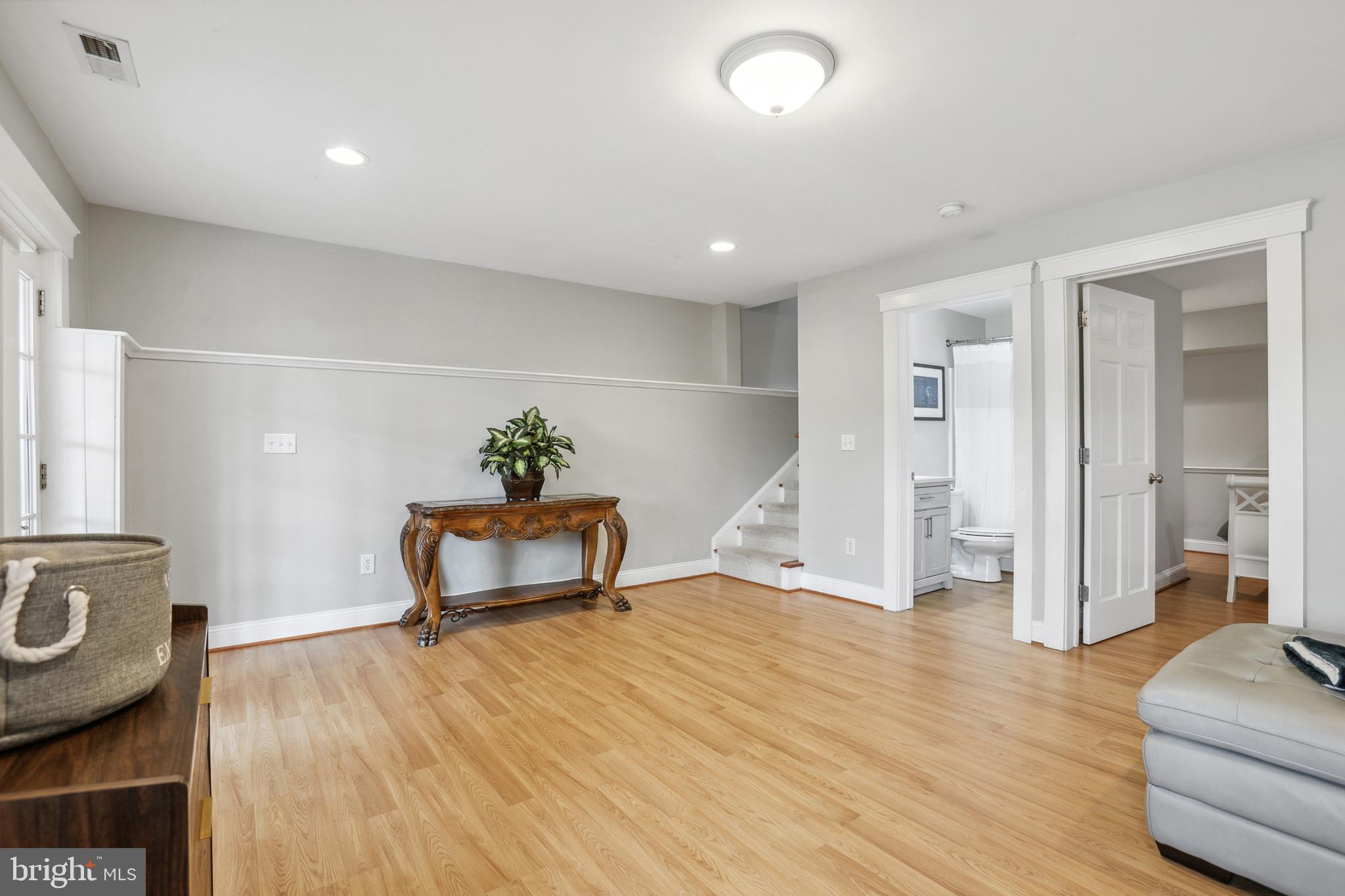 FREDERICKSBURG CITY - Residential