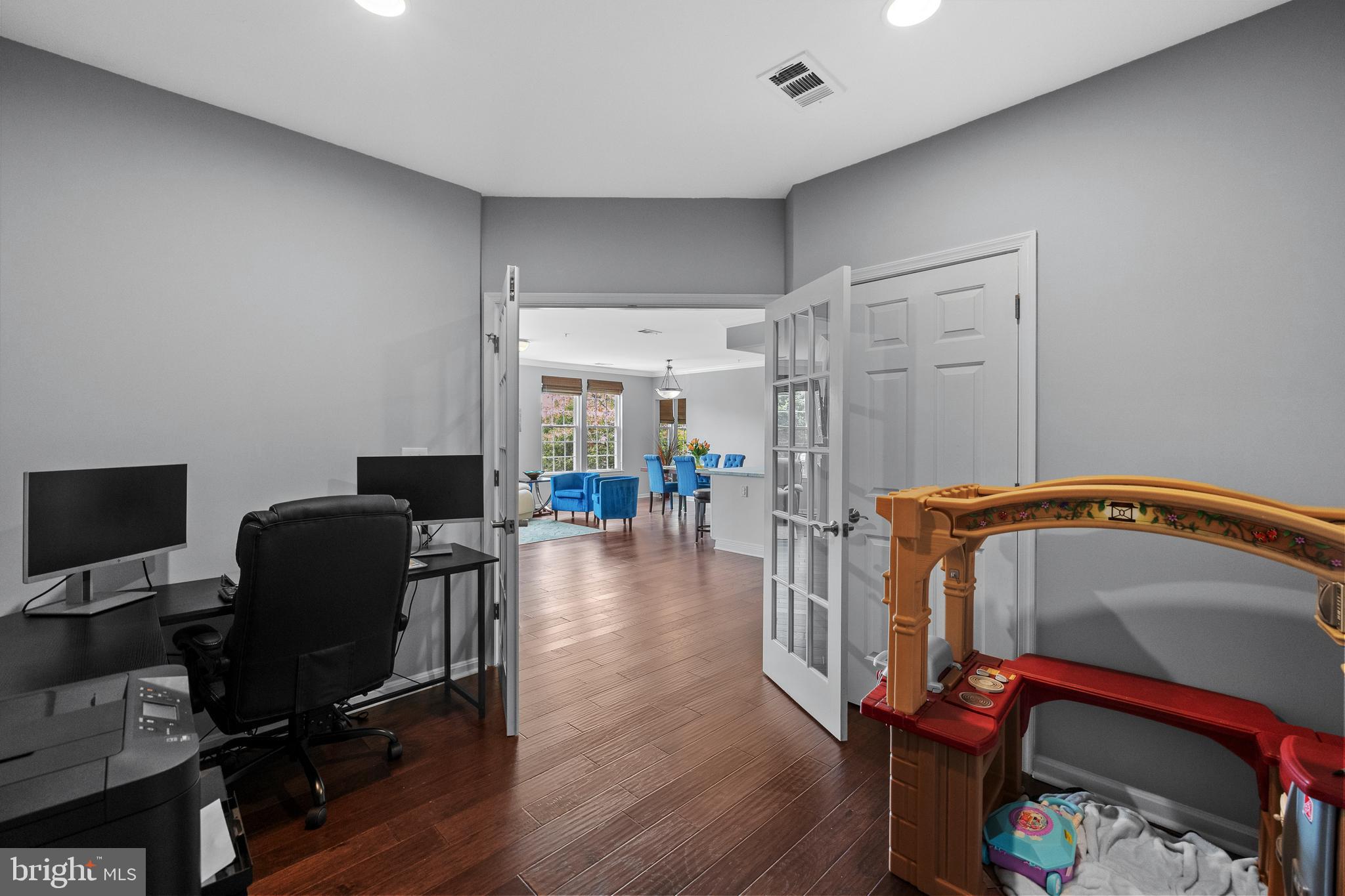 CAMERON STATION - Residential