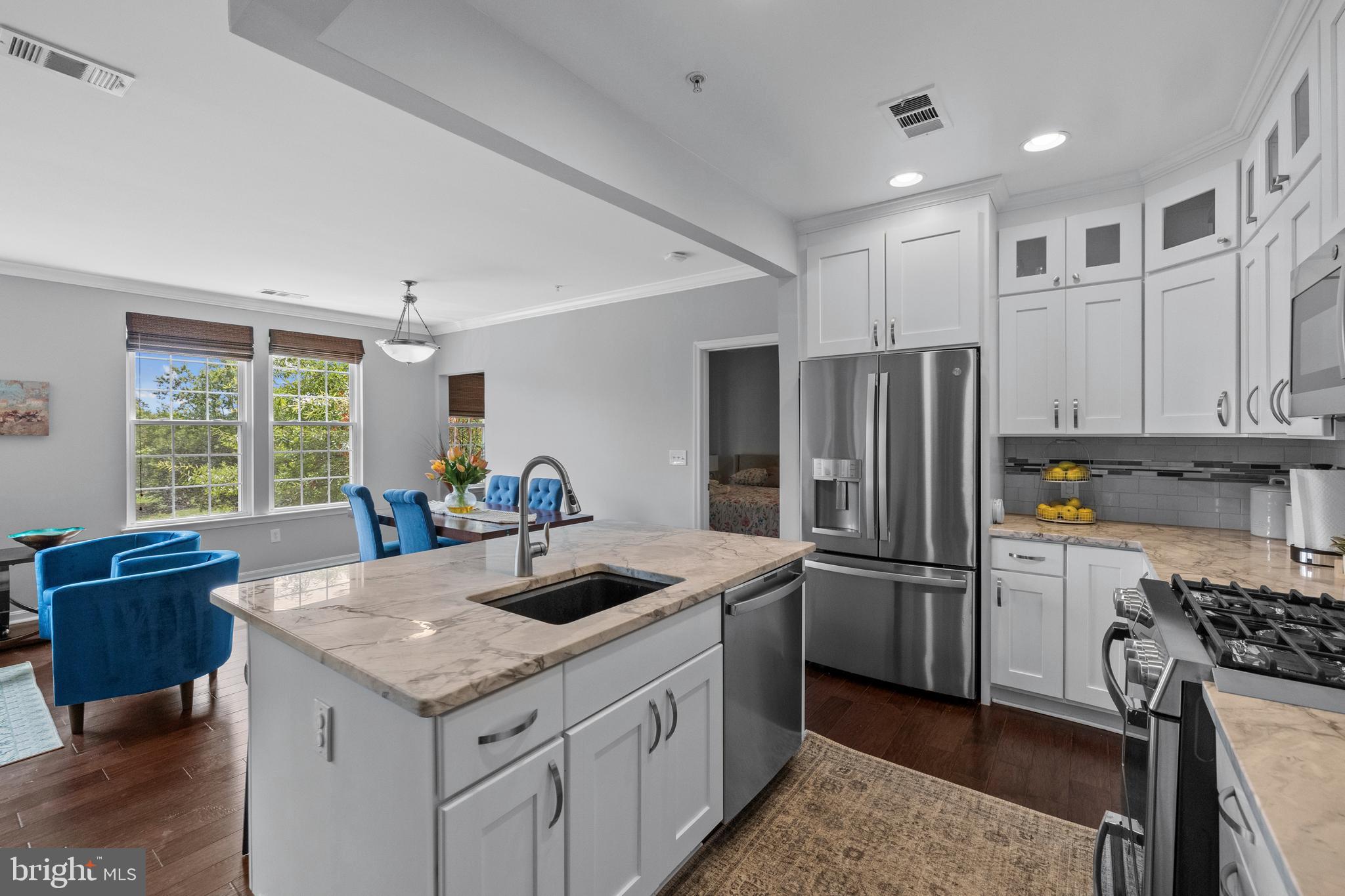 CAMERON STATION - Residential