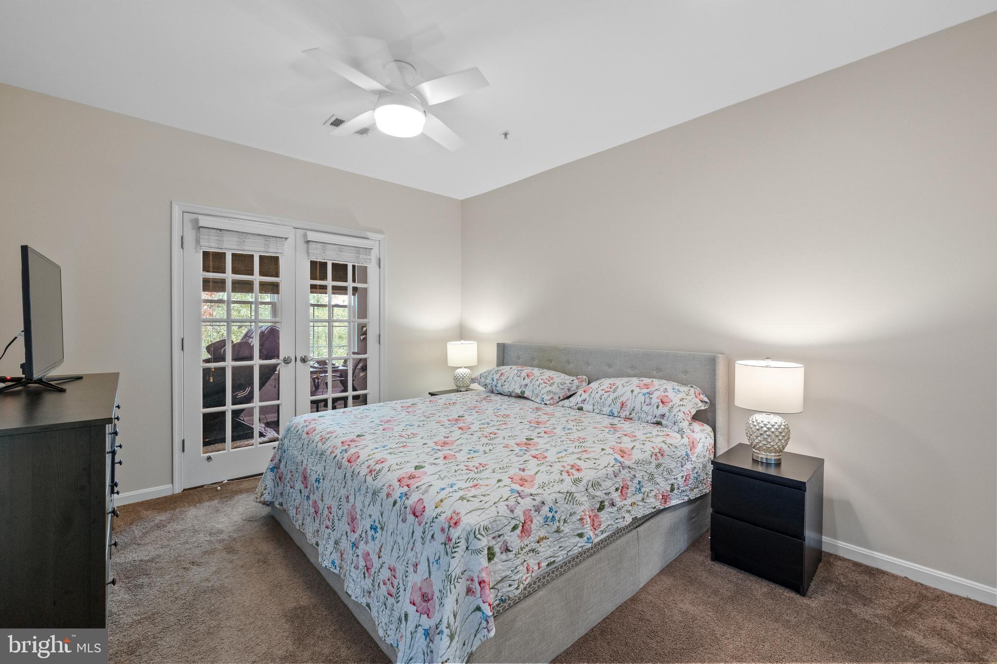 CAMERON STATION - Residential