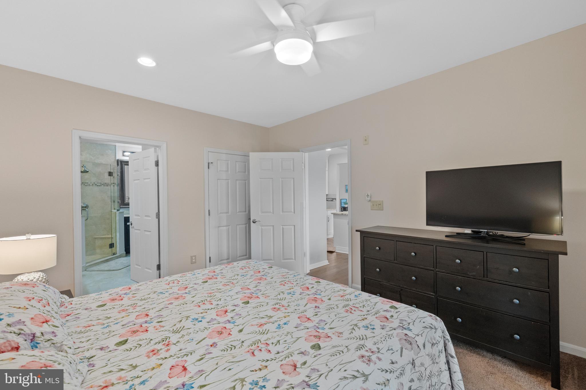 CAMERON STATION - Residential