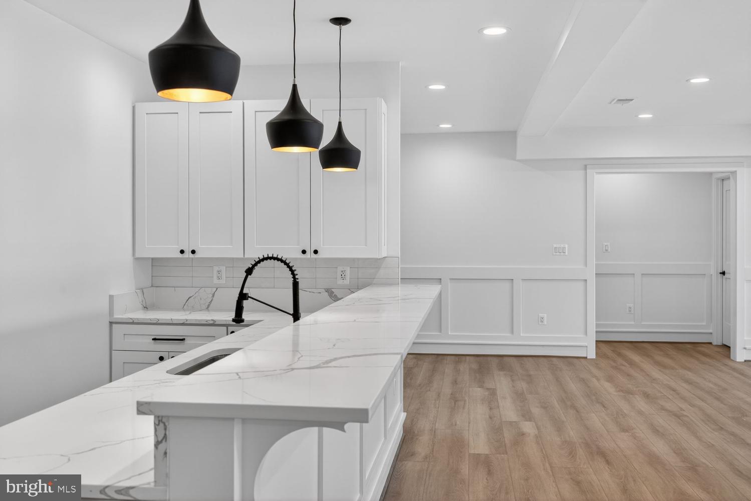 ROCK ISLAND LANDING - Residential