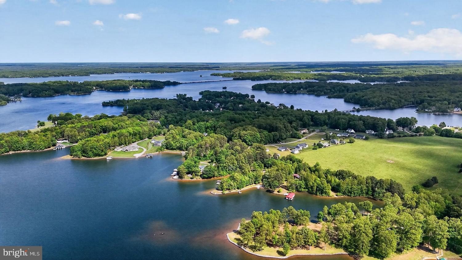 ROCK ISLAND LANDING - Residential