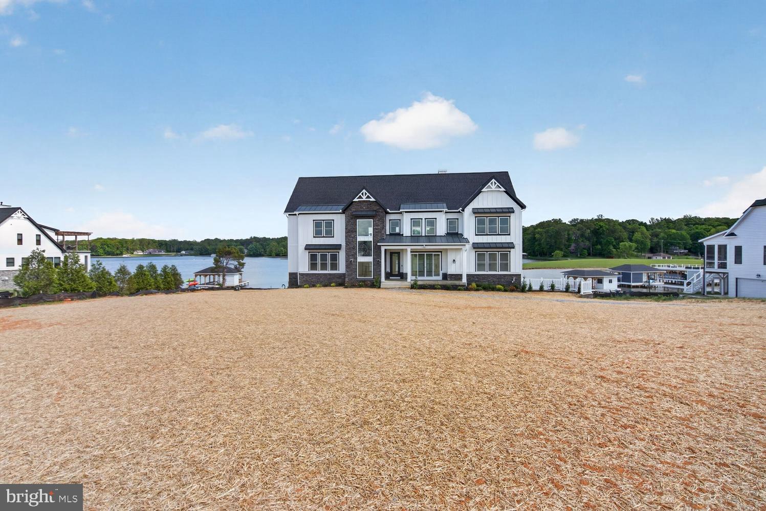 ROCK ISLAND LANDING - Residential