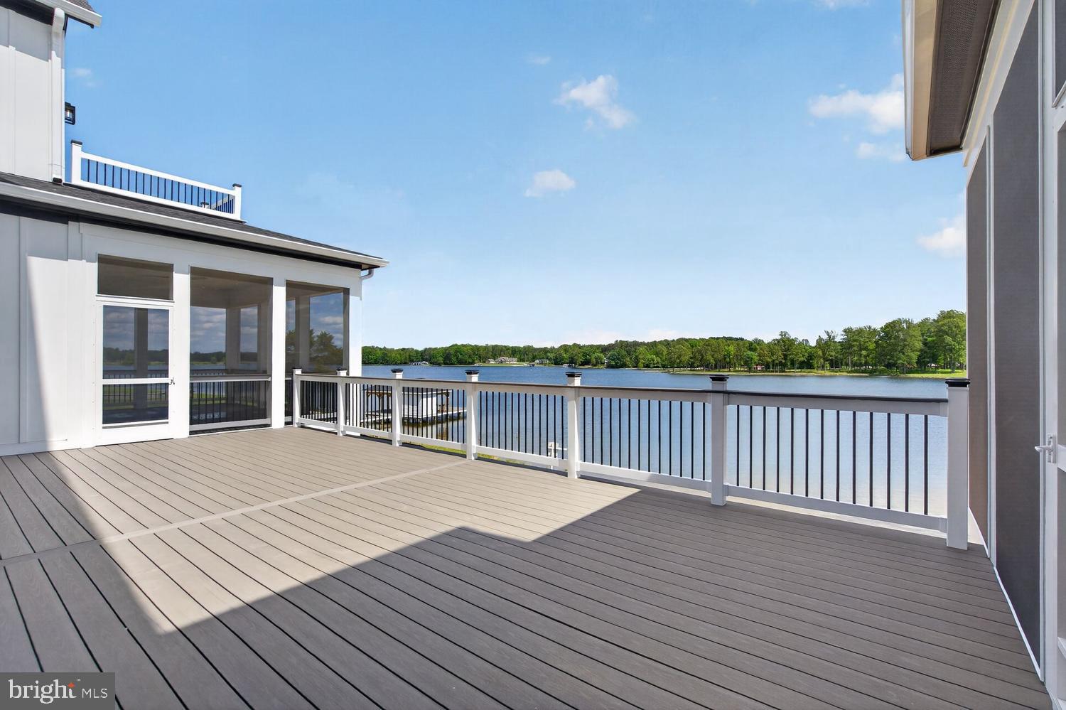 ROCK ISLAND LANDING - Residential