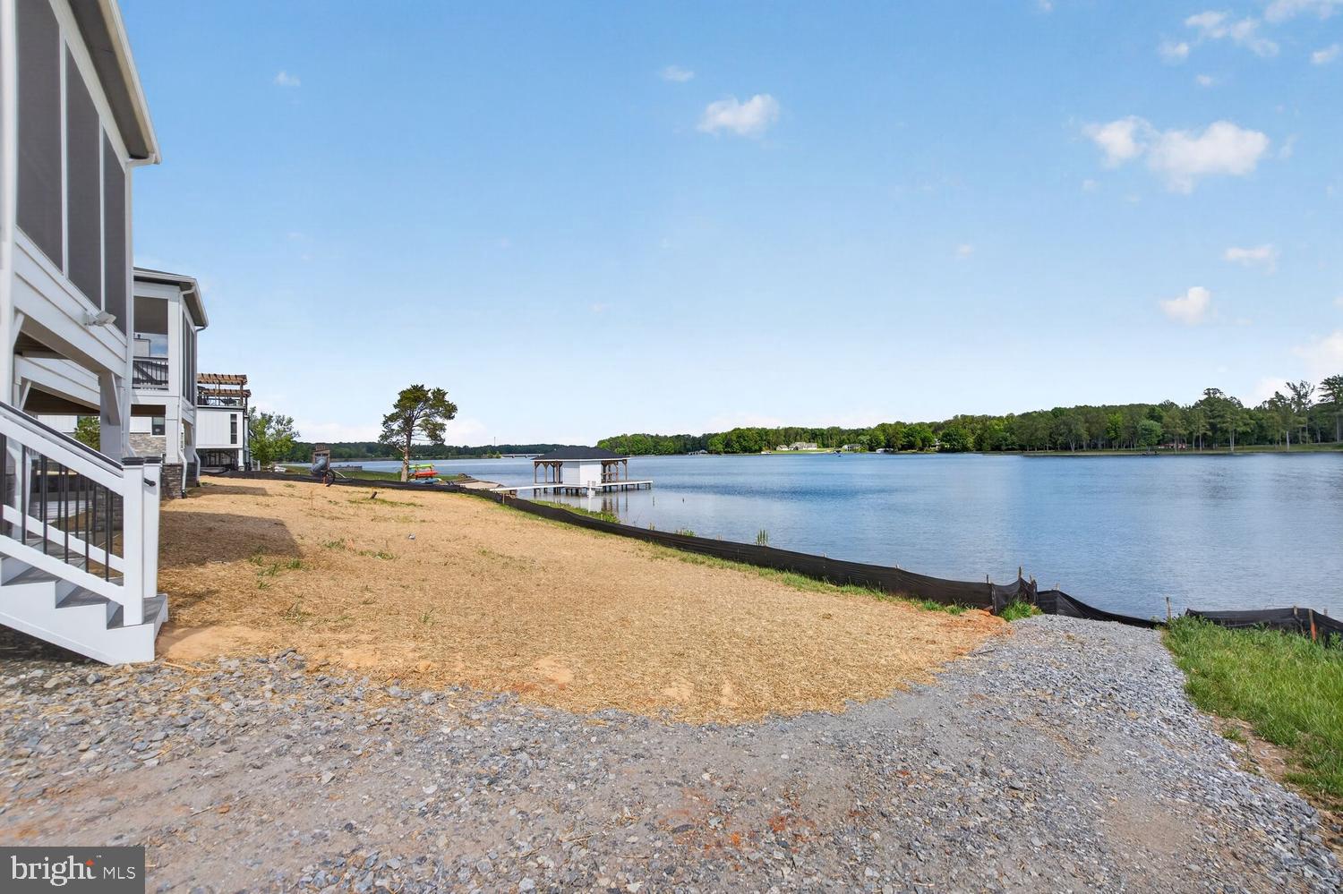 ROCK ISLAND LANDING - Residential