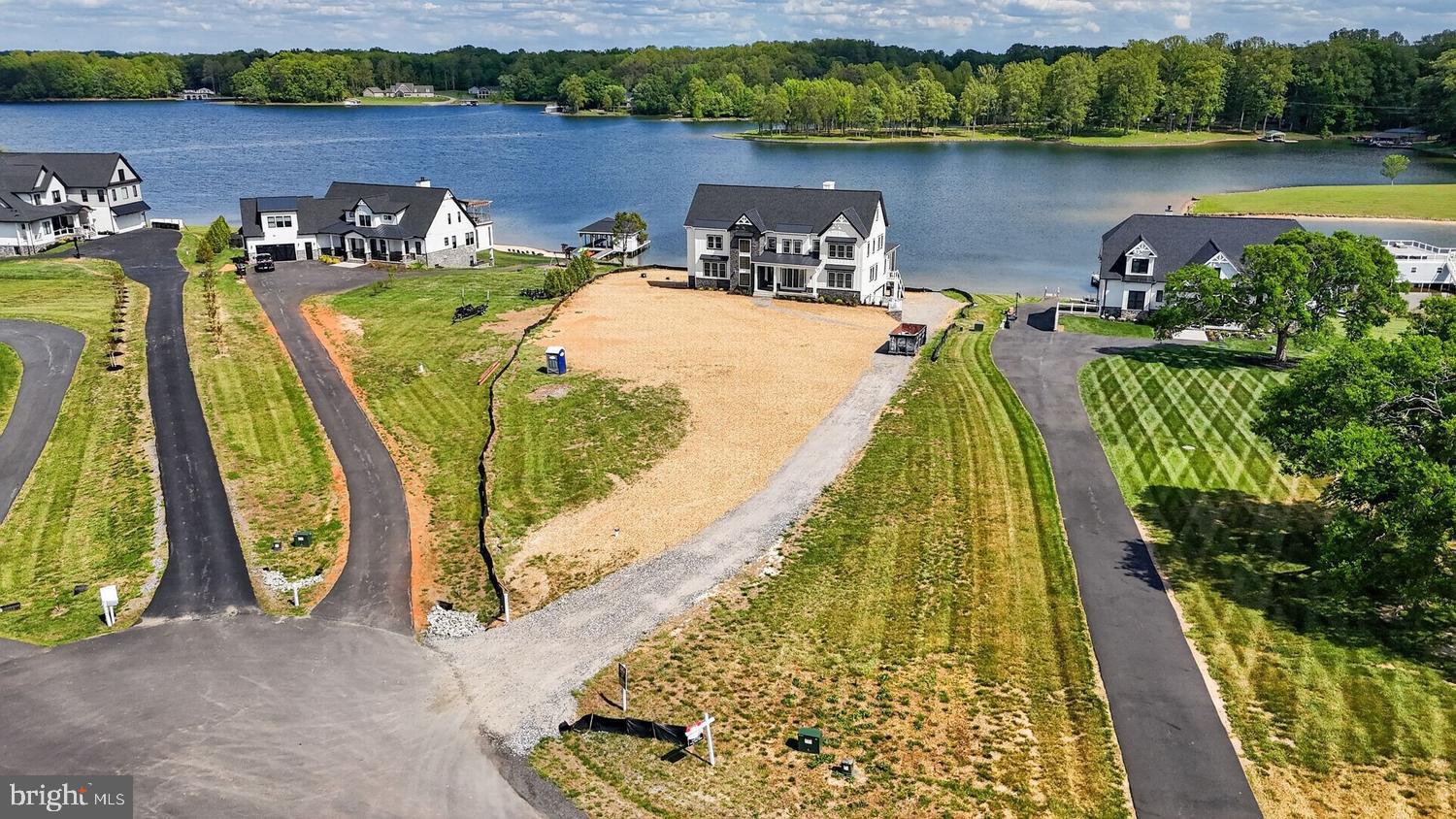 ROCK ISLAND LANDING - Residential