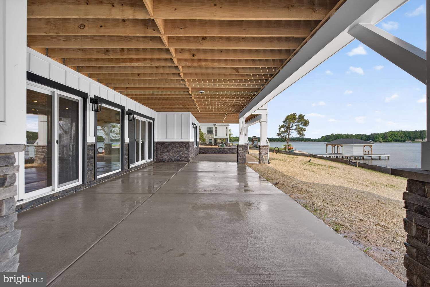 ROCK ISLAND LANDING - Residential