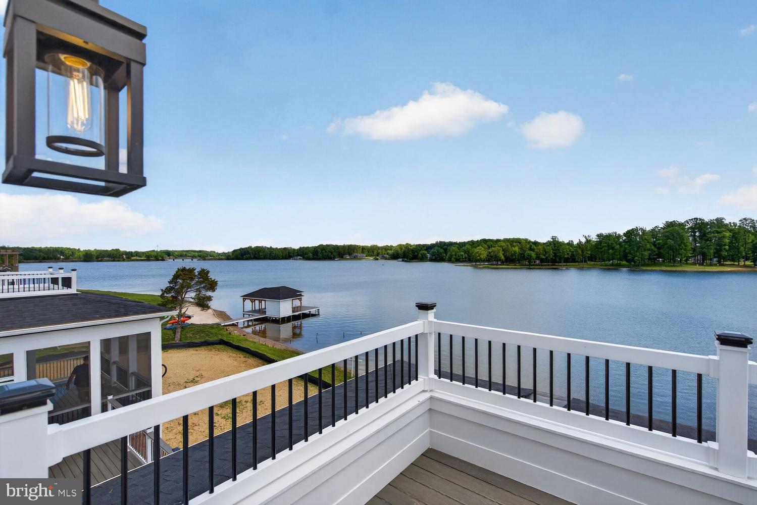ROCK ISLAND LANDING - Residential