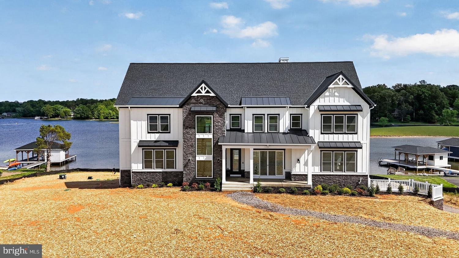 ROCK ISLAND LANDING - Residential