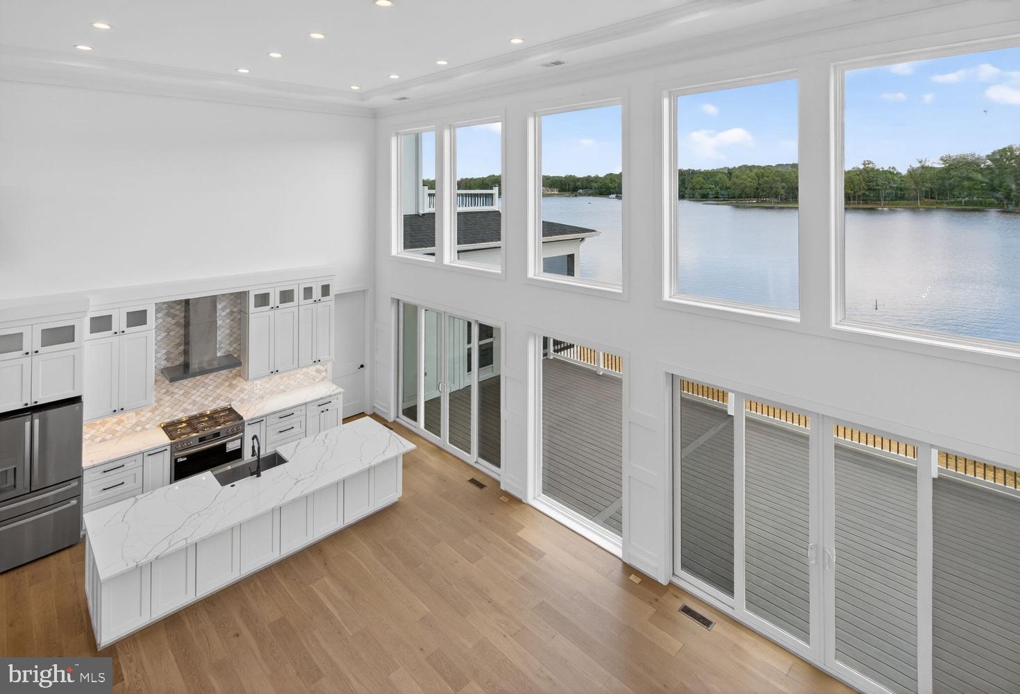 ROCK ISLAND LANDING - Residential