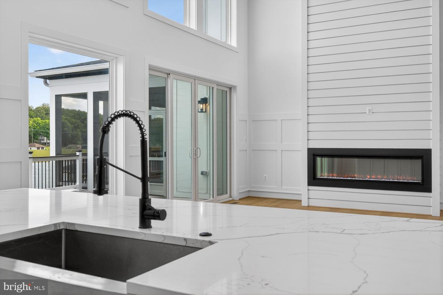 ROCK ISLAND LANDING - Residential