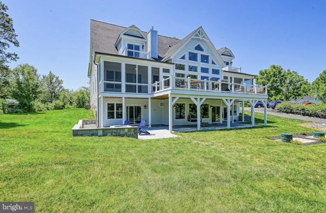 ROCK ISLAND LANDING - Residential