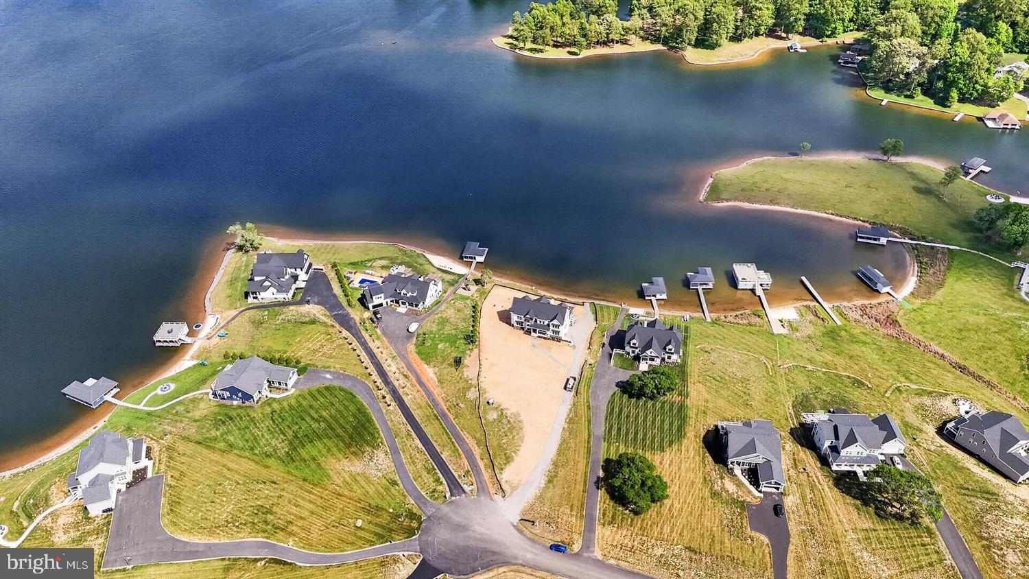 ROCK ISLAND LANDING - Residential