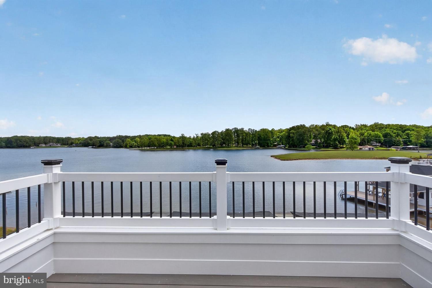 ROCK ISLAND LANDING - Residential