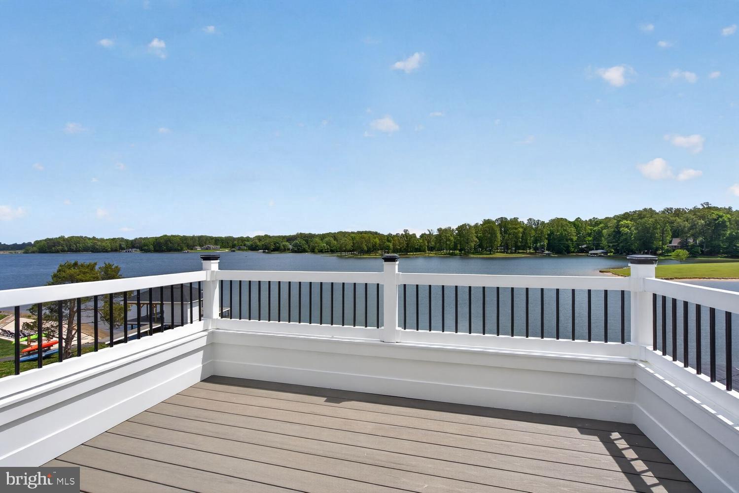 ROCK ISLAND LANDING - Residential