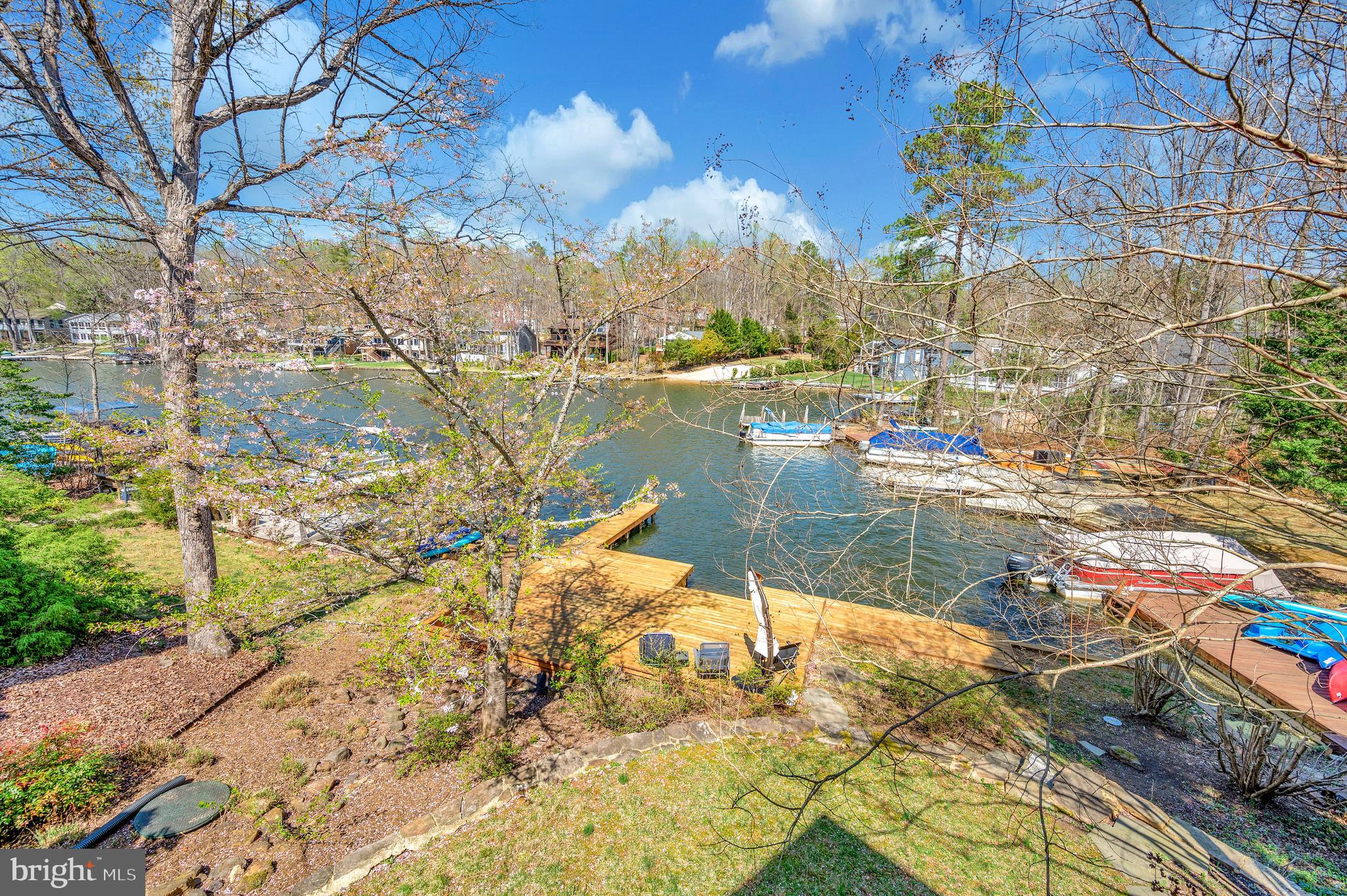 LAKE OF THE WOODS - Residential