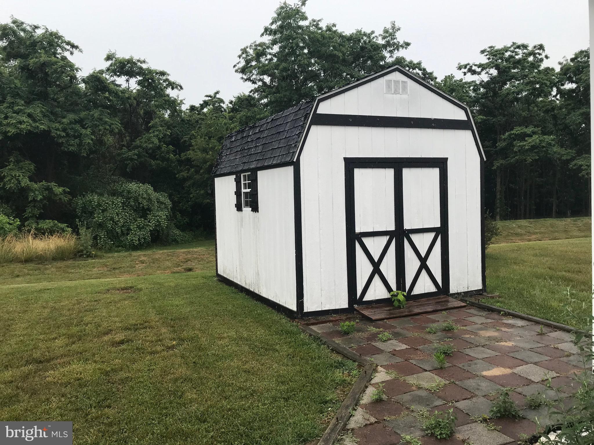 LAKESIDE VILLAGE - Residential