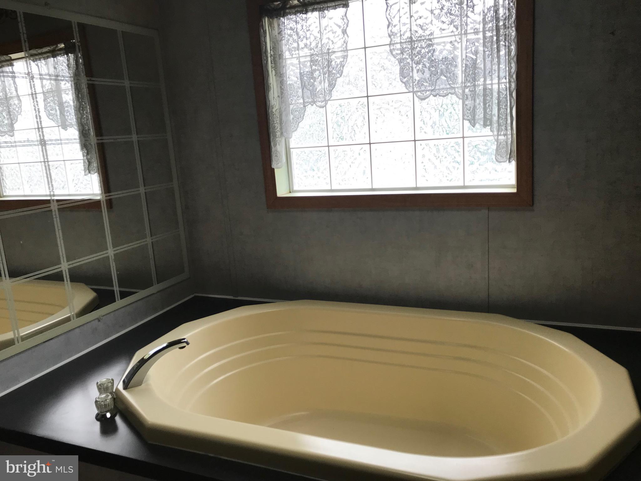 LAKESIDE VILLAGE - Residential