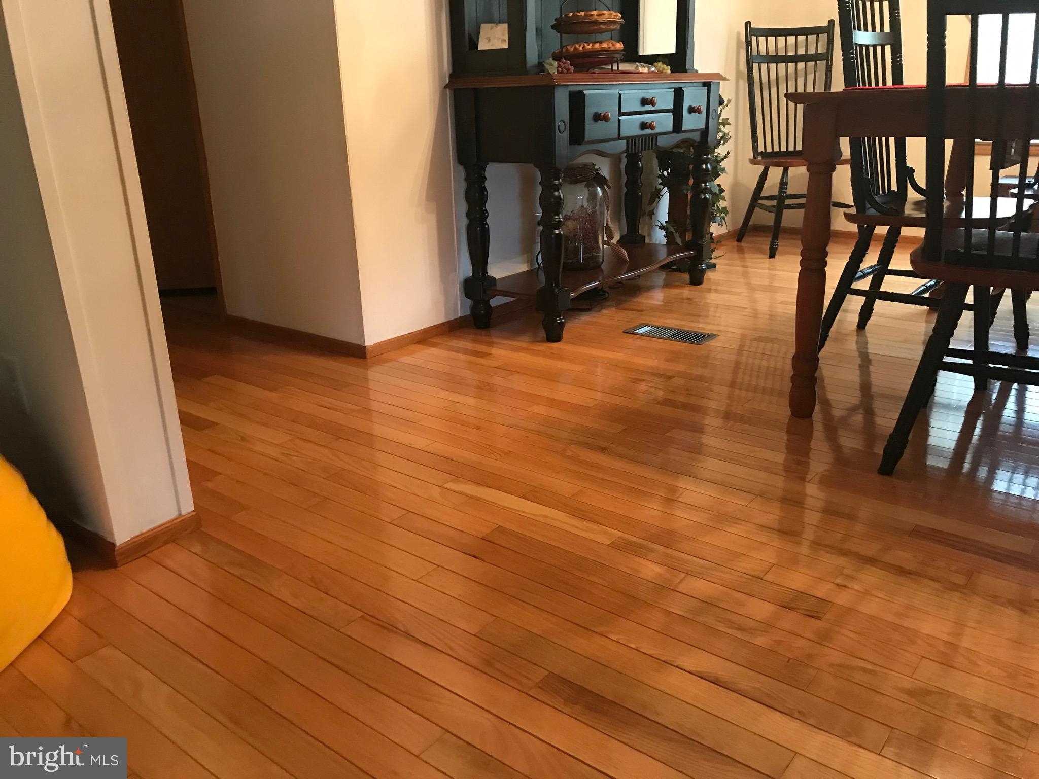 LAKESIDE VILLAGE - Residential