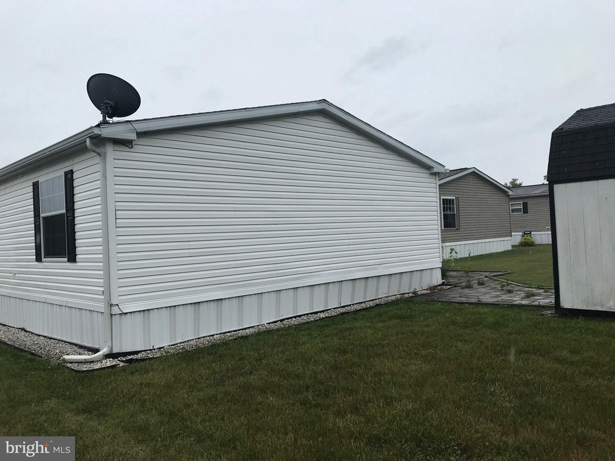 LAKESIDE VILLAGE - Residential