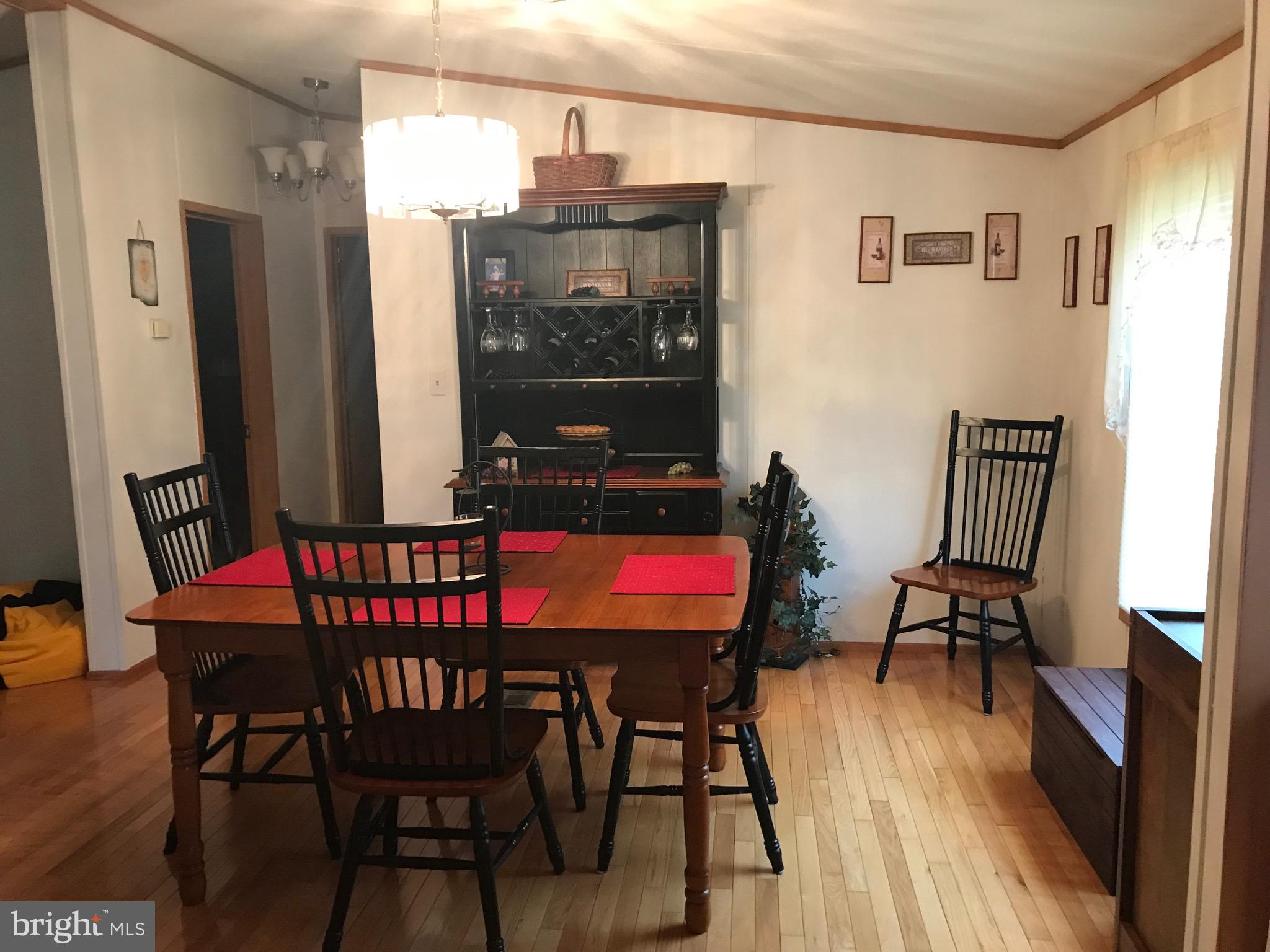 LAKESIDE VILLAGE - Residential