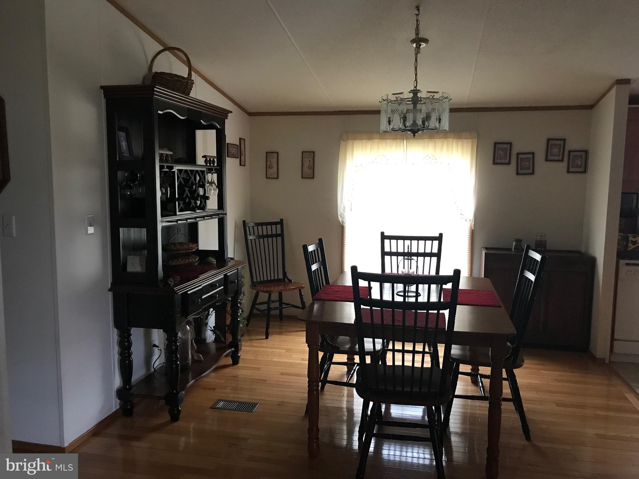 LAKESIDE VILLAGE - Residential