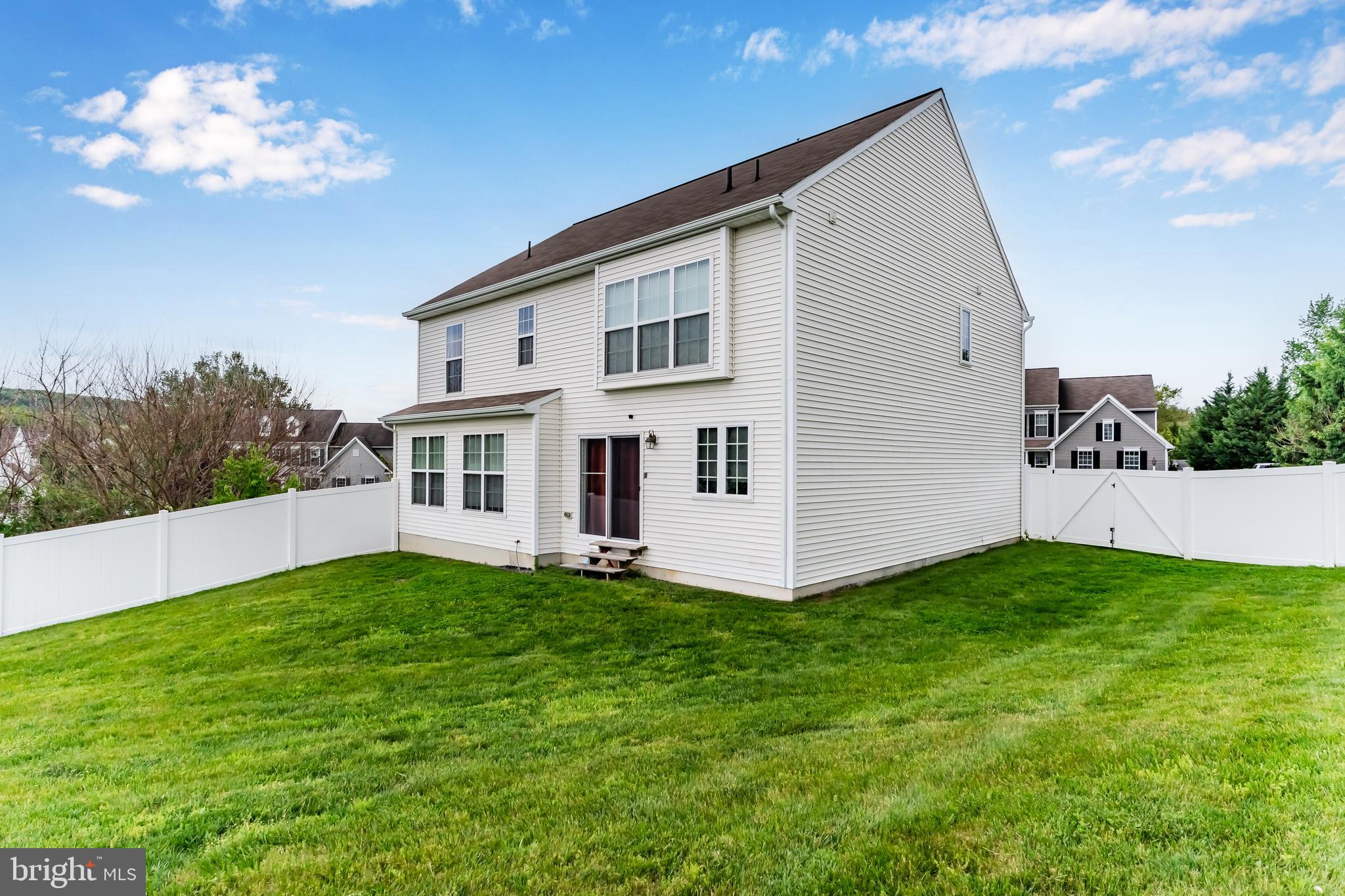 SAGE HILL - Residential