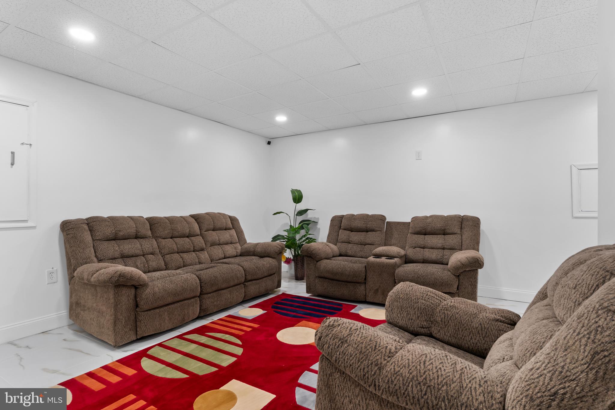 SAGE HILL - Residential