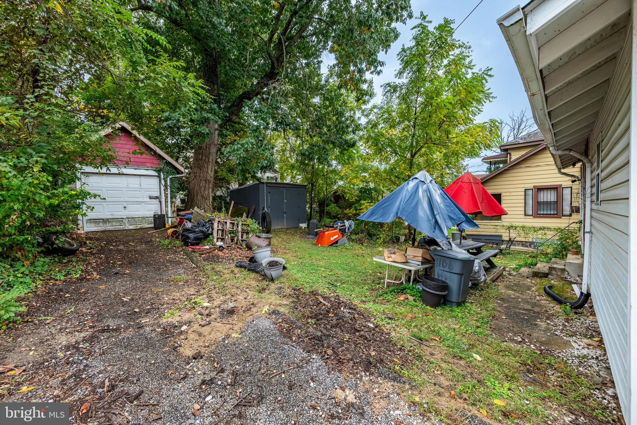 HOWARD PARK - Residential
