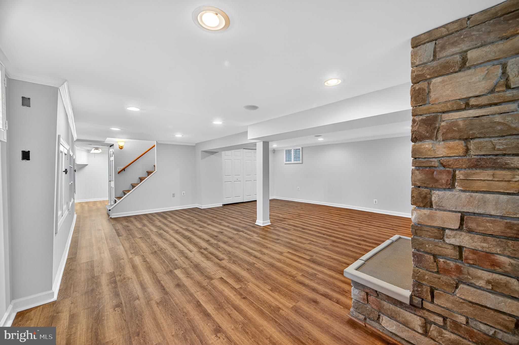 MEADOWOOD - Residential