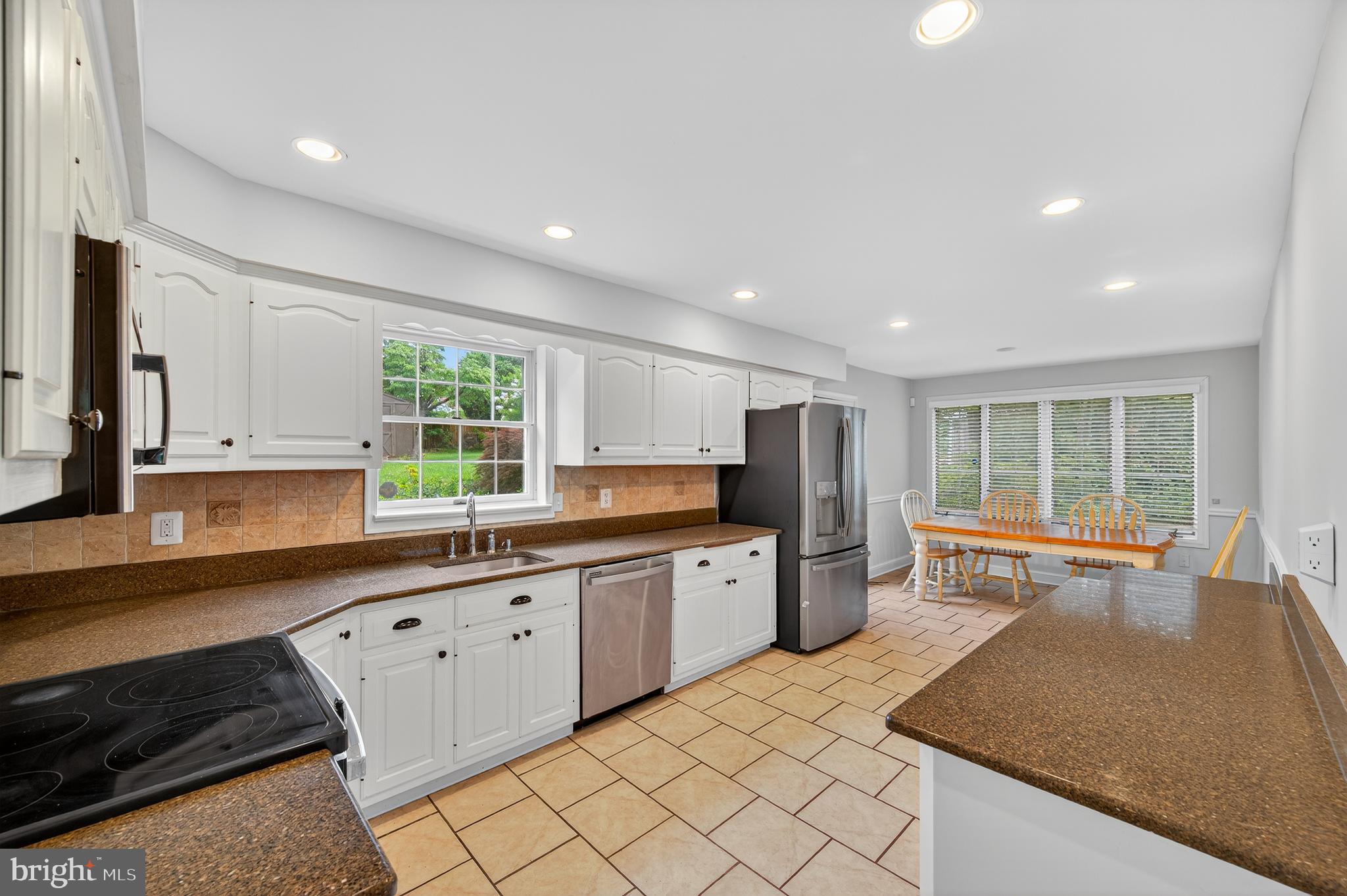 MEADOWOOD - Residential