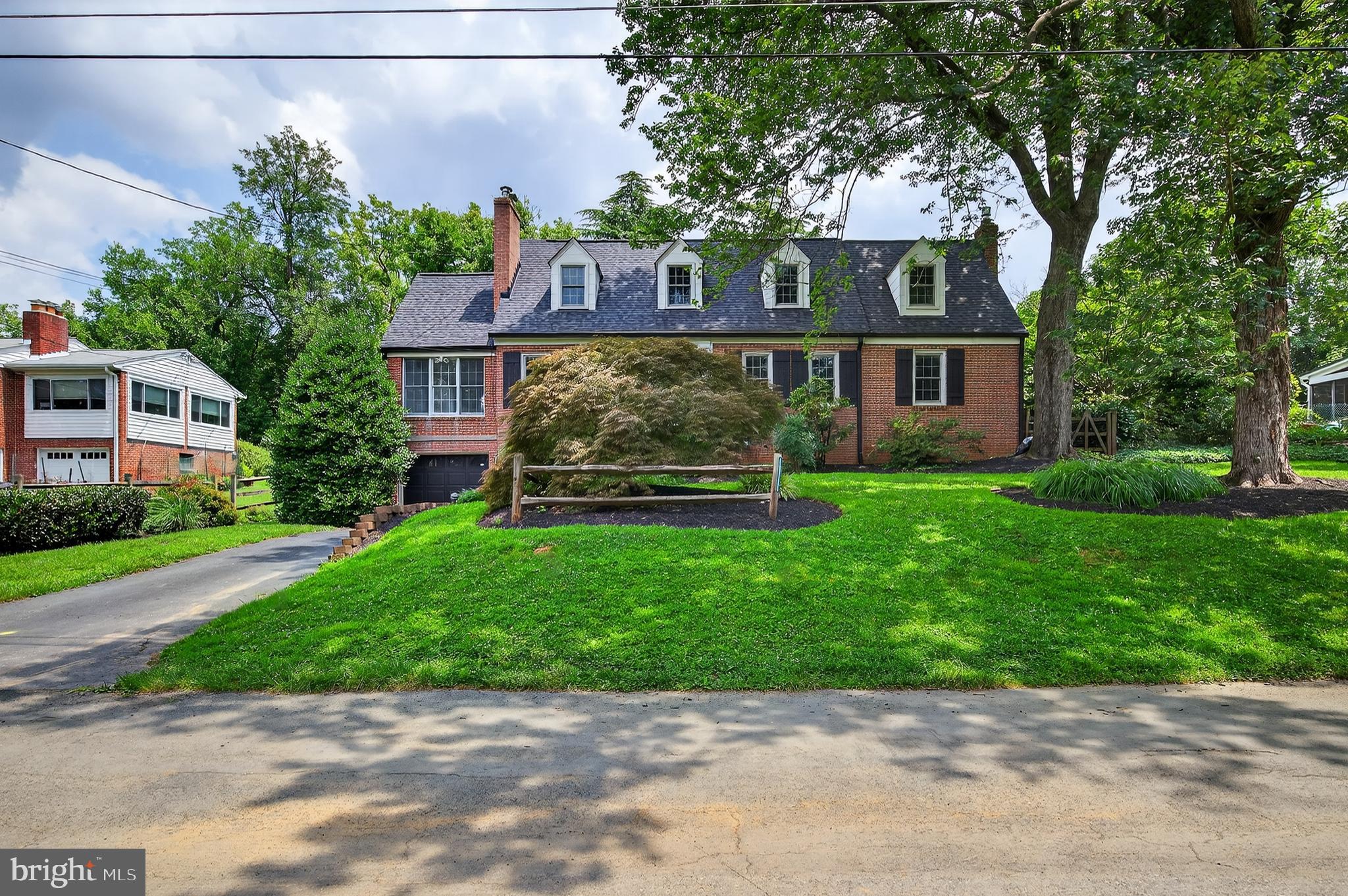 MEADOWOOD - Residential