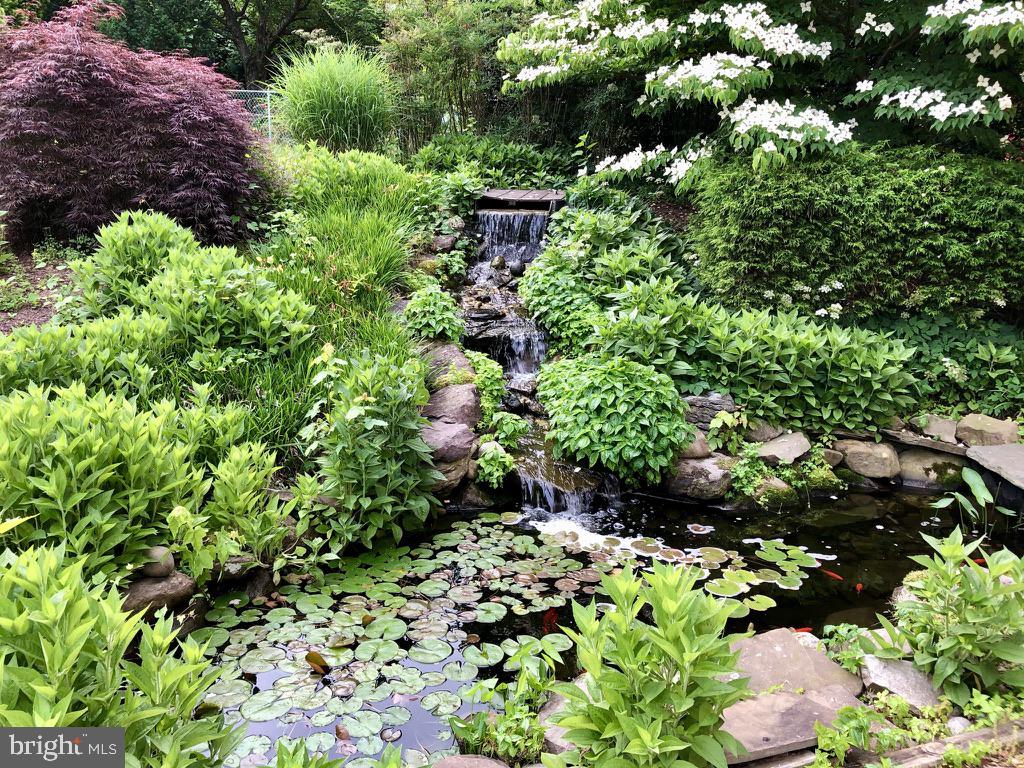 MEADOWOOD - Residential