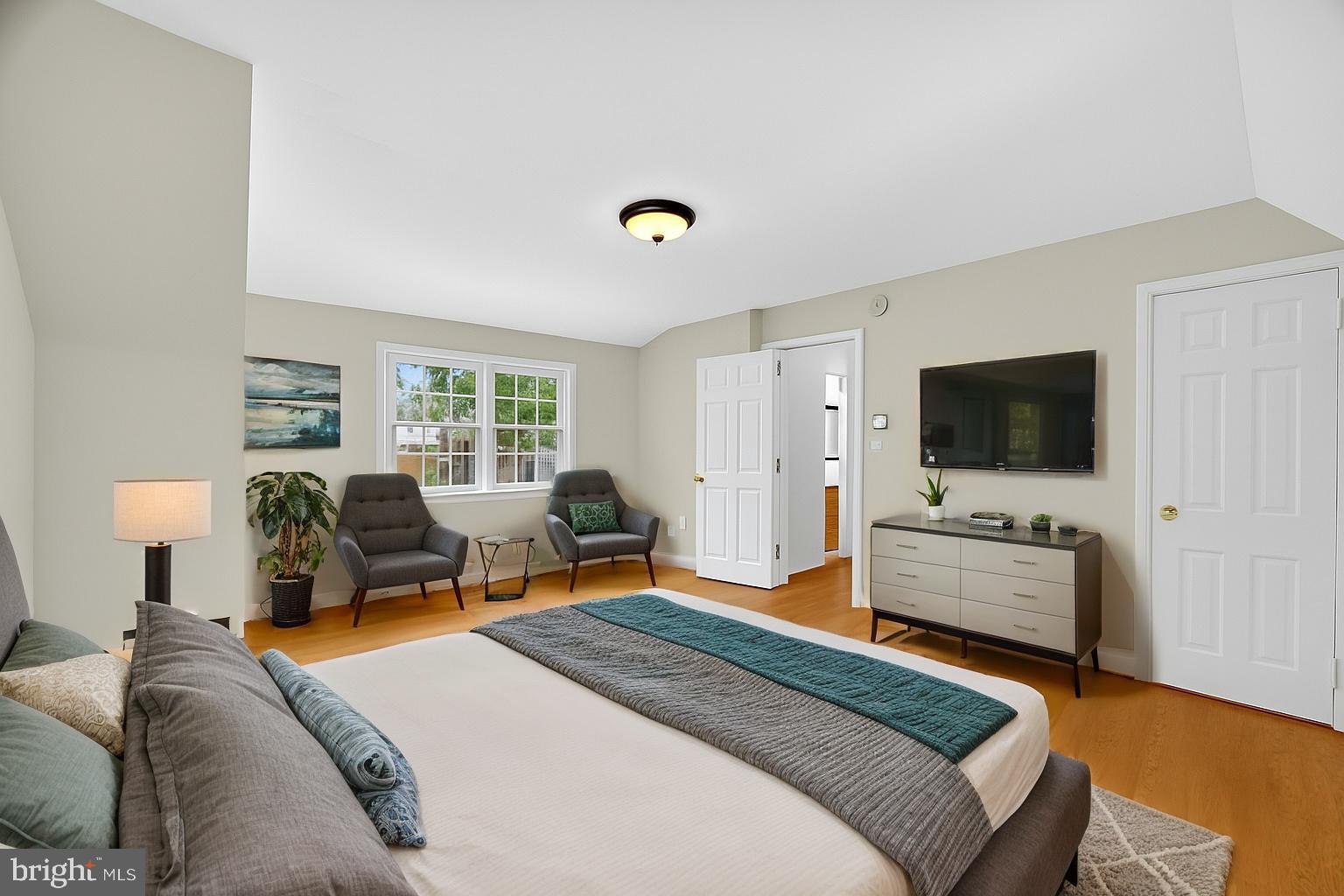 MEADOWOOD - Residential