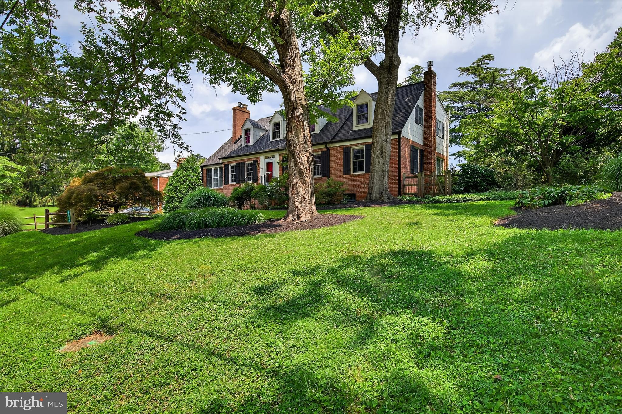 MEADOWOOD - Residential