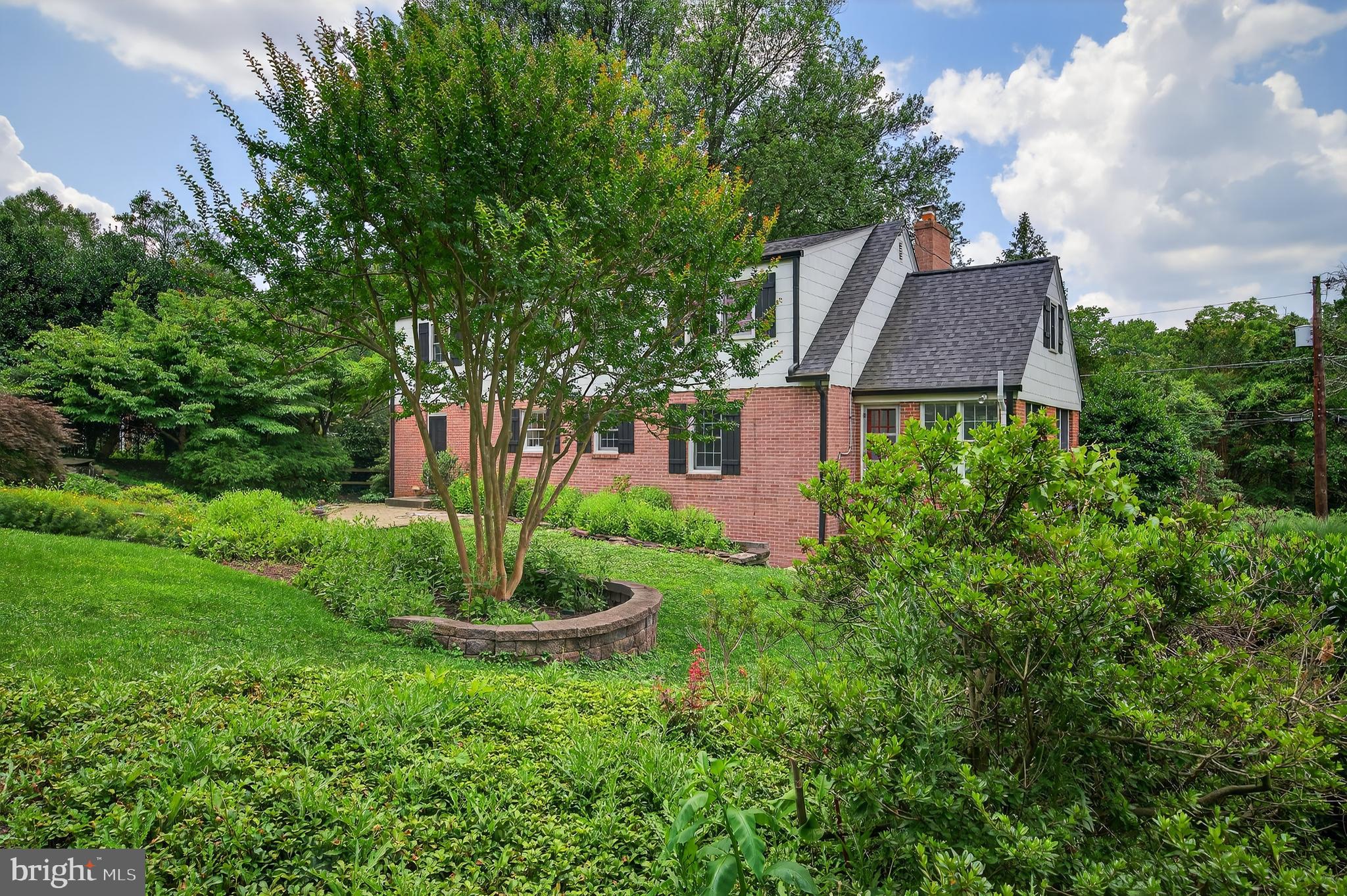 MEADOWOOD - Residential